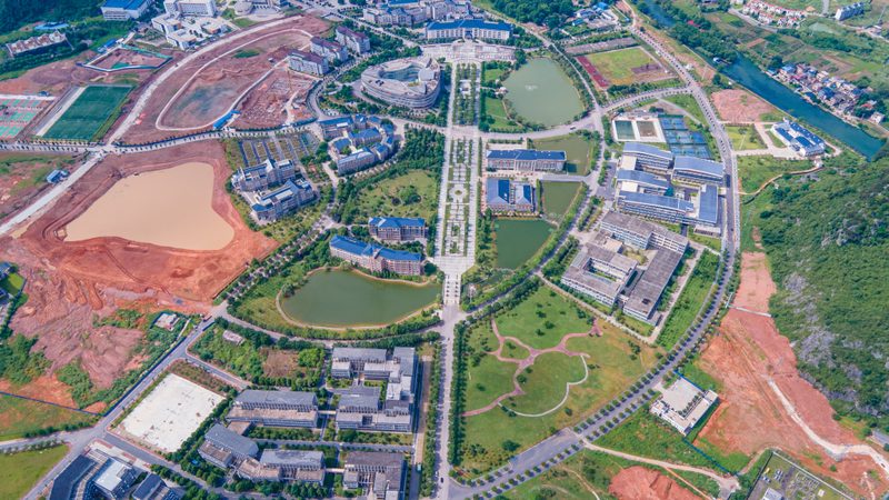 三极管8050与8550：贴片型号间的细微差别解析